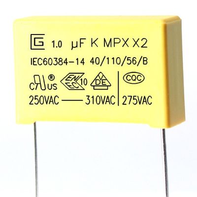 ตัวเก็บประจุความปลอดภัย 105K X2 1.0Uf พร้อมคุณสมบัติการหน่วงไฟที่ดีเยี่ยม P22.5MM