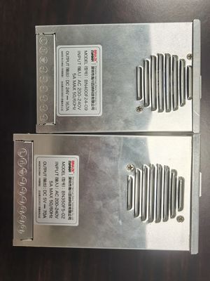 IP67 โกลเด้น กันฝน พลังงานไฟฟ้า 100W 12V DC 50 - 60 Hz ความถี่ออก CE RoHS รับรอง