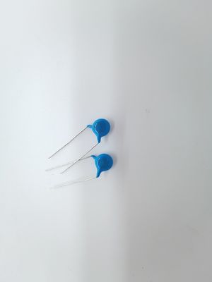 เครื่องปรับความปลอดภัย 2.5KVAC สี่เหลี่ยม 0.1uF-10uF Y1 สําหรับ 50/60Hz ความถี่ -40°C ~ 85°C อุณหภูมิทํางาน